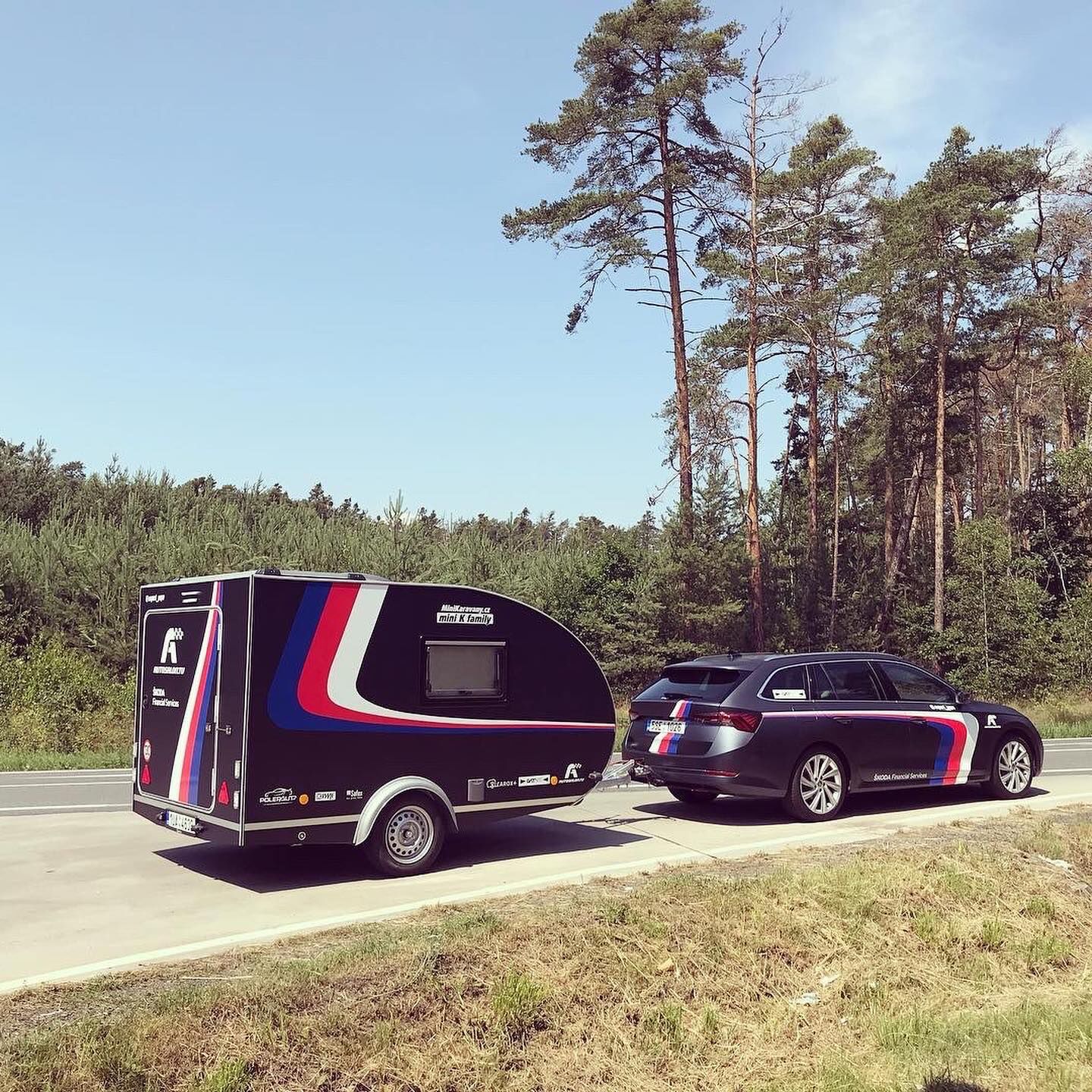 Oklejanie samochodu dla 